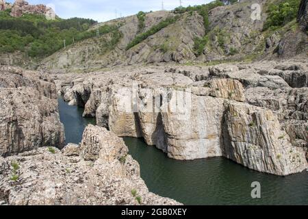 Sheytan Dere (rivière Shaitan) Canyon sous le barrage du réservoir Studen Kladenets, Bulgarie Banque D'Images