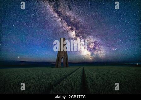 Milky Way au-dessus du jour, Kingjure, Dartmouth, Devon, Angleterre, Europe Banque D'Images