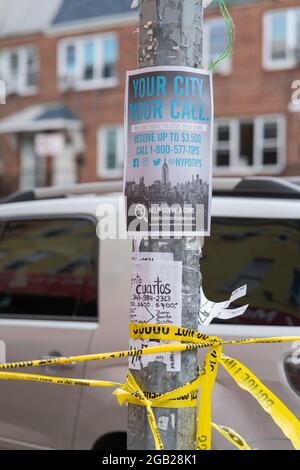 Queens, États-Unis. 1er août 2021. Le candidat démocrate du maire Eric Adams et du membre du Conseil de New York Francisco Moya ont tenu une conférence de presse appelant à une tâche conjointe d'armes à feu et de gangs après les tirs de masse de samedi soir où 10 personnes ont été blessées par balle. (Photo de Steve Sanchez/Pacific Press) Credit: Pacific Press Media production Corp./Alay Live News Banque D'Images