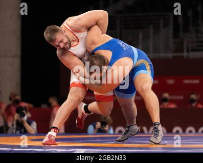 Tokyo, Kanto, Japon. 2 août 2021. 2 août 2021, Tokyo, Japon: Le lutteur du Comité olympique russe, SERGEI SEMENOV, 25 ans, bat le lutteur finlandais ELIAS KUOSMANEN, 25 ans, par supériorité technique lors de la lutte masculine-romaine de 130kg de repechage Grecling lors des Jeux Olympiques d'été de Tokyo de 2020 au Makuhari Messe Hall. (Image de crédit : © Paul Kitagaki Jr./ZUMA Press Wire) Banque D'Images