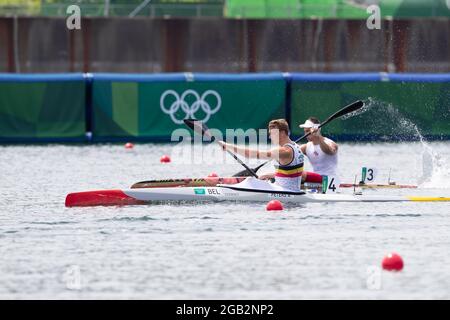 Tokyo, Japon. 02 août 2021 : Artuur Peters (21) de Belgique en kayak masculin 1000m course pendant le canot Sprint Heats à Sea Forest Waterway à Tokyo, Japon. Daniel Lea/CSM} crédit : CAL Sport Media/Alay Live News Banque D'Images