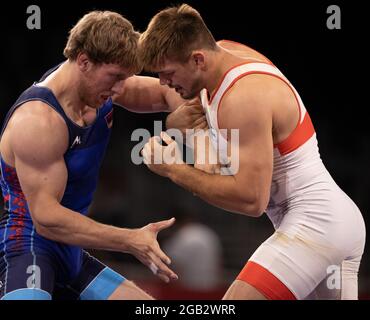 Tokyo, Kanto, Japon. 2 août 2021. 2 août 2021, Tokyo, Japon: Lutteur arménien, ARTUR ALEKSANYAN, 29 défaites le lutteur finlandais ARVI MARTIN SAVOLAINEN, 25 ans, avec une victoire par points de 5-1 lors de la compétition de quarts de 97kg de la Greco-Roman masculine aux Jeux Olympiques d'été de Tokyo de 2020 au Makuhari Messe Hall. (Image de crédit : © Paul Kitagaki Jr./ZUMA Press Wire) Banque D'Images