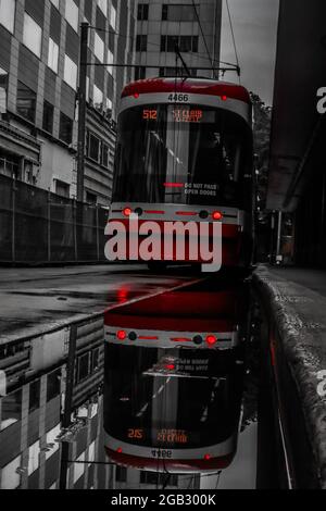 Un tramway ttc attend ses passagers Banque D'Images