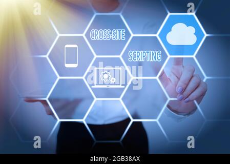 Écriture de texte Cross site Scripting. Vulnérabilité de sécurité conceptuelle de photo principalement trouvée dans l'application Web Lady Holding Tablet presser sur virtuel Banque D'Images