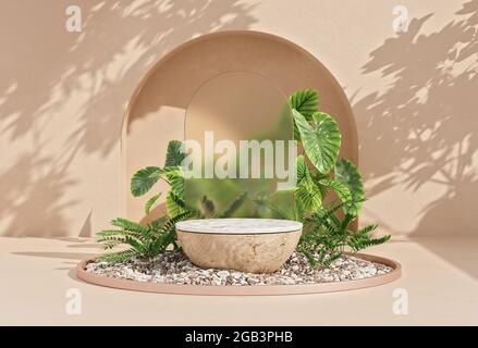 Podium minimal de produits cosmétiques avec feuilles vertes Banque D'Images