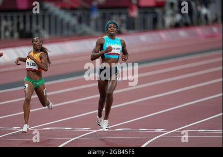 2 août 2021 : Shaunes Miller-Uibo des Bahamas pendant 200 mètres pour les femmes aux Jeux Olympiques de Tokyo, stade olympique de Tokyo, Tokyo, Japon}. Prix Kim/CSM Banque D'Images