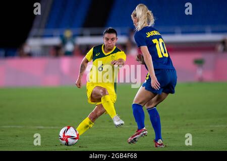 YOKOHAMA, JAPON - JUIN 15 : Chloe Logarzo d'Australie pendant le demi-finale du tournoi de football olympique de Tokyo 2020 entre l'Australie et la Suède au stade international Yokohama le 15 juin 2015 à Yokohama, Japon (photo de Pablo Morano/Orange Pictures) Banque D'Images