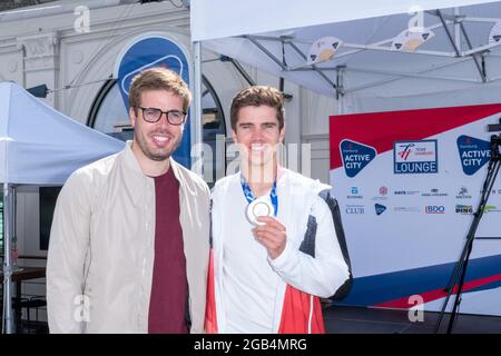 Bruder Eric, 2012 Olympiasieger im Deutschland-Achter, Torben Johannesen, Team Deutschland-Achter Rudern, Silbermedaille, Handeslkammer Hamburg, Acolp Banque D'Images