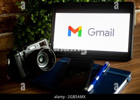 Pologne. 02 août 2021. Sur cette photo, un logo Google Gmail apparaît sur une tablette. (Photo de Mateusz Slodkowski/SOPA Images/Sipa USA) crédit: SIPA USA/Alay Live News Banque D'Images