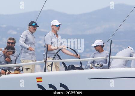 Majorque, Espagne. 02 août 2021. Le roi Felipe participe au 1er jour de la course de la coupe King à Palma de Majorque, Espagne, le 2 août 2021. Photo par Archie Andrews/ABACAPRESS.COM crédit: Abaca Press/Alay Live News Banque D'Images