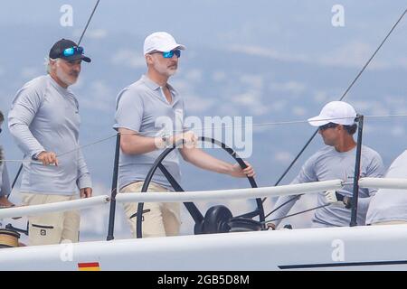 Majorque, Espagne. 02 août 2021. Le roi Felipe participe au 1er jour de la course de la coupe King à Palma de Majorque, Espagne, le 2 août 2021. Photo par Archie Andrews/ABACAPRESS.COM crédit: Abaca Press/Alay Live News Banque D'Images