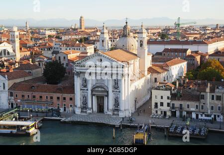 L'église Sainte Marie du Rosaire, Venise, Italie, photographiée en début de matinée. © photo de Richard Walker Banque D'Images