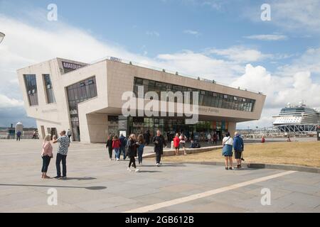 Pier Head Ferry terminal Liverpool Banque D'Images