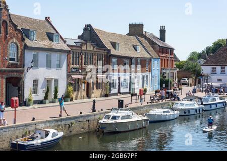 Le quai et la rivière Great Ouse, St Ives, Cambridgeshire, Angleterre, Royaume-Uni Banque D'Images
