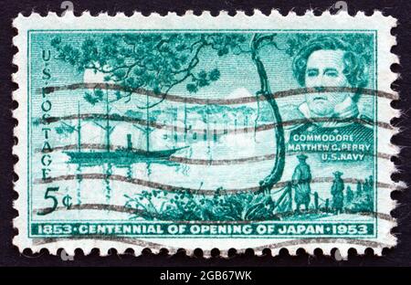 ÉTATS-UNIS D'AMÉRIQUE - VERS 1953 : un timbre imprimé aux États-Unis montre le Commodore Matthew Calbraith Perry et le 1er Anchorage au large de la baie de Tokyo, vers 1953 Banque D'Images