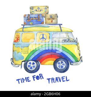 Bus hippie jaune à l'ancienne avec valises, peint dans des couleurs arc-en-ciel. Illustration de peinture aquarelle, isolée sur fond blanc. Banque D'Images