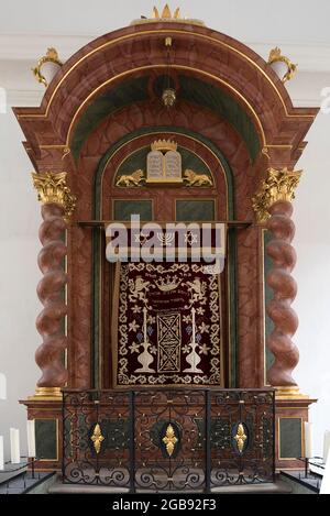 Sanctuaire de la Torah dans la synagogue, inaugurée en 1746, Ansbach, moyenne-Franconie, Bavière, Allemagne Banque D'Images