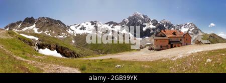 Panorama, Ortler groupe avec Koenigspitze, Monte Zebru et Ortler, Schaubach Hut à 2581 mètres au-dessus du niveau de la mer, près du village de montagne de Sulden Banque D'Images