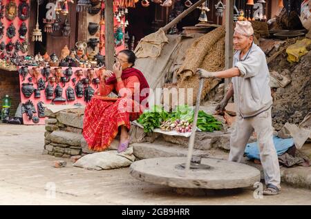 Bhaktapur et Katmandou 2013. Tremblement de terre pré-Népal. Maintenant lourdement endommagé et détruit Banque D'Images