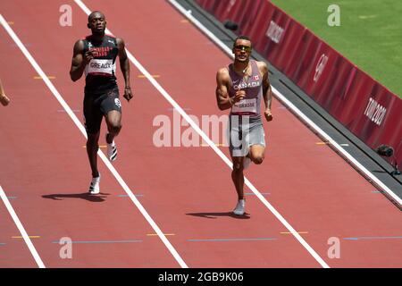 Le 03 août 2021 : André de Grasse (1425) du Canada fait des sprints dans la ronde 1 de 200m masculin lors de la compétition d'athlétisme au stade olympique de Tokyo, au Japon. Daniel Lea/CSM} Banque D'Images