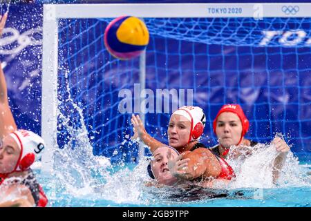 TOKYO, JAPON - AOÛT 3 : Melissa Seidemann des États-Unis, Shae la Roche du Canada pendant le quart-finale des femmes du tournoi olympique de Tokyo 2020 entre le Canada et les États-Unis au Tatsumi Waterpolo Centre le 3 août 2021 à Tokyo, Japon (photo de Marcel ter Pals/Orange Pictures) crédit : Orange pics BV/Alay Live News Banque D'Images