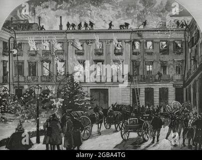 Espagne, Madrid. Incendie au ministère de la guerre. Aspect de la cour centrale en début de matinée, le 12 décembre. Gravure. La Ilustración Española y Americana, 15 décembre 1882. Banque D'Images