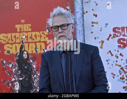 Los Angeles, États-Unis. 03ème août 2021. L'écrivain et réalisateur James Gunn assiste à la première de la comédie cinématographique de science-fiction « The suicide Squad » au Regency Village Theatre, dans la section Westwood de Los Angeles, le lundi 2 août 2021. Scénario : les superméchants Harley Quinn, Bloodsport, Peacemaker et une collection de casse-noisettes à la prison de Belle Reve rejoignent la super-secrète, super-Shady Task Force X alors qu'ils sont déposés à l'île éloignée et infusée par l'ennemi de Corto Maltais. Photo de Jim Ruymen/UPI crédit: UPI/Alay Live News Banque D'Images