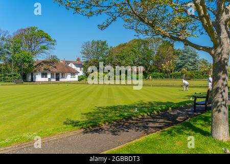 Vue sur Beach House Park bowling green, Worthing, West Sussex, Angleterre, Royaume-Uni, Europe Banque D'Images