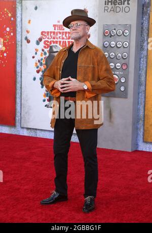 LOS ANGELES, CA - 2 août : Michael Rooker, à Warner Bros. Première de 'The suicide Squad' au Regency Village Theatre de Los Angeles, Californie, le 2 août 2021. Crédit: Faye Sadou/MediaPunch Banque D'Images