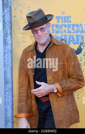 LOS ANGELES - 2 AOÛT : Michael Rooker à la première The suicide Squad au Village Theatre le 2 août 2021 à Westwood, CA Banque D'Images