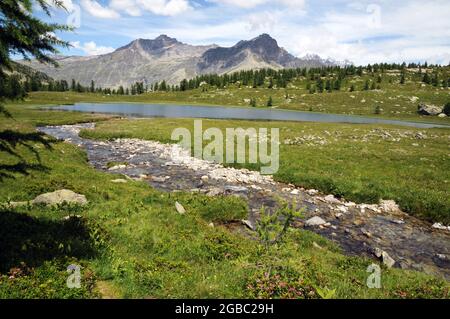 Lago di Dres dans valle Orco nel Parco nazionale del Gran Paradiso, Piemonte Banque D'Images