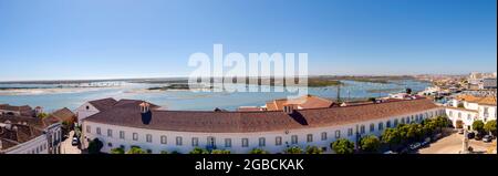 Vue panoramique sur la ria formosa à Faro sur le Séminaire Saint Joseph, Seminário de São José de Faro. Faro Algarve Portugal Banque D'Images