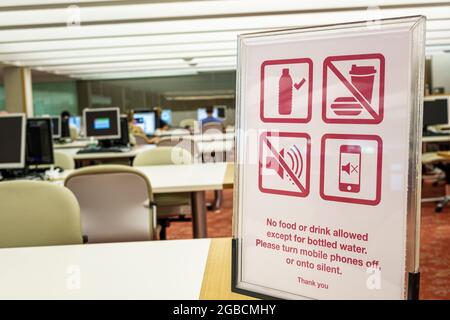Brisbane Australie,South Brisbane,Centre culturel,State Library of Queensland,intérieur signe règles symboles icônes,pas de nourriture boissons tourner cellule Banque D'Images