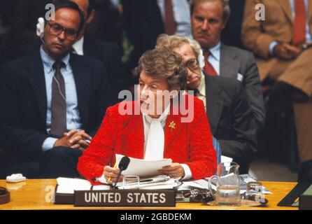 Jeane Kirkpatrick, ambassadeur des États-Unis auprès des Nations Unies, Assemblée générale des Nations Unies, New York, New York, États-Unis, Bernard Gotfryd, Septembre 1983 Banque D'Images