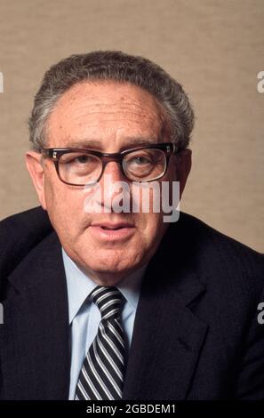 Henry Kissinger, politicien américain et diplomate, Head and Shoulders Portrait, New York, New York, Etats-Unis, Bernard Gotfryd, Novembre 1982 Banque D'Images