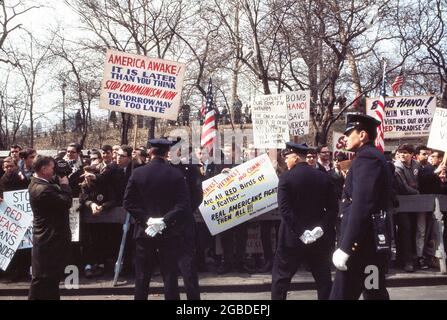 Démonstration de guerre Pro-Vietnam, New York, New York, États-Unis, Bernard Gotfryd, 1967 Banque D'Images