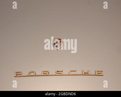 Détails d'une voiture classique vus lors d'un récent salon automobile du New Jersey. Les détails sont les ornements de capot, les grils et l'intérieur des vieilles voitures uniques exposés. Voiture historique Banque D'Images