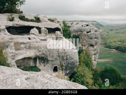 Bakhchisarai. Eski-Kermen. Ruines d'une ville ancienne dans le rocher. Banque D'Images