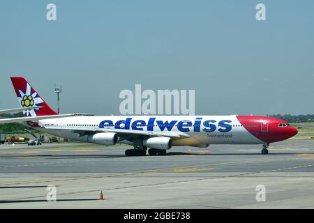 Edelweiss Air (est une compagnie aérienne suisse de loisirs, charter et la société sœur de Swiss International Air Lines), avion Banque D'Images