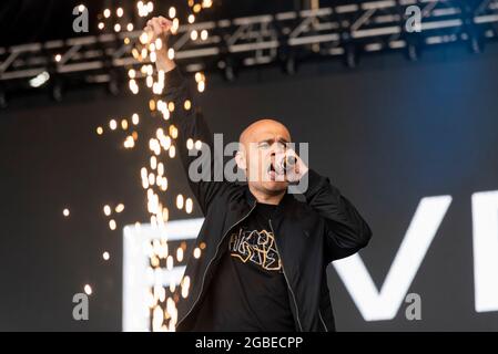 Sean Conlon du groupe Five, stylisé 5ive, se présentant au festival de musique Fantasia à Maldon, Essex, Royaume-Uni. Premier concert après la pandémie de COVID 19 Banque D'Images