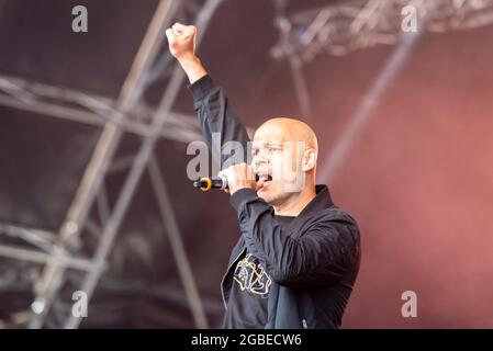 Sean Conlon du groupe Five, stylisé 5ive, se présentant au festival de musique Fantasia à Maldon, Essex, Royaume-Uni. Premier concert après la pandémie de COVID 19 Banque D'Images