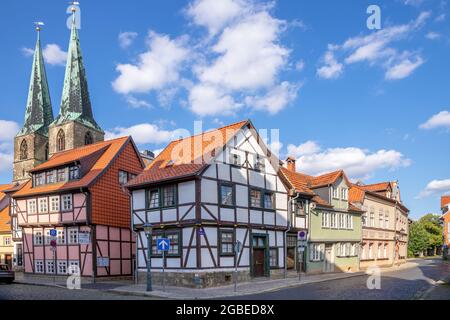 Quedlinburg, Allemagne; 31 juillet 2021 - est une ville située dans l'ouest de Saxe-Anhalt, Allemagne. En 1994, le château, l'église et la vieille ville ont été ajoutés Banque D'Images