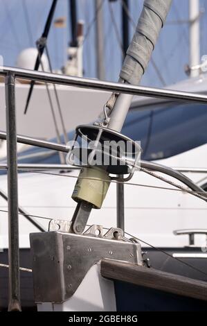 Dettagli armamento barche a vela nel porto di Palma di Mallorca Banque D'Images