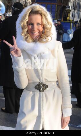 Manhattan, États-Unis d'Amérique. 28 nov., 2013. NEW YORK, NY - 28 novembre : Sandra Lee assiste à la 87e assemblée annuelle de Macy's Thanksgiving Day Parade le 28 novembre 2013 à New York City People : Sandra Lee Credit : tempêtes Media Group/Alamy Live News Banque D'Images