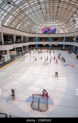 Edmonton (Alberta) - le 1er août 2021 : hockey sur glace au West edmonton Mall Ice Palace. Banque D'Images