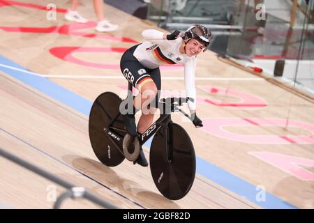 Shizuoka, Japon. 3 août 2021. Lisa Klein (GER) Cyclisme : finale de la poursuite de l'équipe féminine lors des Jeux Olympiques de Tokyo 2020 au Vélodrome d'Izu à Shizuoka, Japon . Credit: Shuraro Mochizuki/AFLO/Alamy Live News Banque D'Images