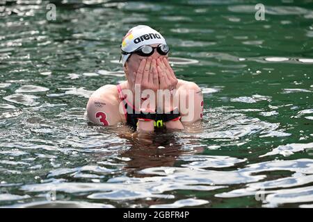 Finnia WUNRAM (GER) à l'arrivée, déçu, frustré, abattu, les femmes 10 km de natation marathon, de longue distance de natation, Parc marin d'Odaiba le 4 août 2021. Jeux olympiques d'été 2020, de 23.07. - 08.08.2021 à Tokyo/Japon. Banque D'Images