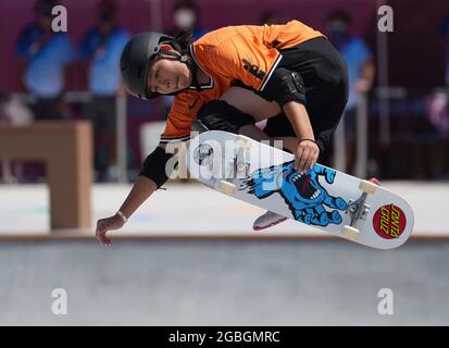 Tokyo, Japon. 4 août 2021. Okamoto Misugu, du Japon, participe à la finale du skateboard dans le parc des femmes aux Jeux Olympiques de Tokyo en 2020 à Tokyo, au Japon, le 4 août 2021. Credit: Li GA/Xinhua/Alay Live News Banque D'Images