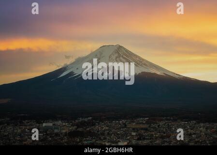Mont Fuji au coucher du soleil, Honshu, Japon Banque D'Images