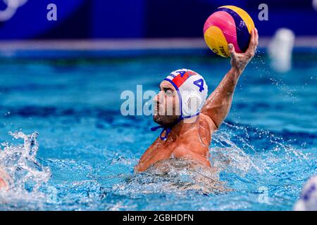 TOKYO, JAPON - 4 AOÛT : Pietro Figlioli, d'Italie, lors du tournoi de water-polo olympique de Tokyo 2020, lors du quart de finale entre Team Italy et Team Serbia au centre de water-polo de Tatsumi, le 4 août 2021 à Tokyo, Japon (photo de Marcel ter Bals/Orange Pictures) Banque D'Images